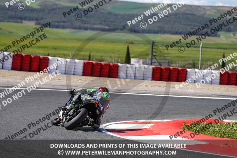cadwell no limits trackday;cadwell park;cadwell park photographs;cadwell trackday photographs;enduro digital images;event digital images;eventdigitalimages;navarra;no limits trackdays;peter wileman photography;racing digital images;trackday digital images;trackday photos